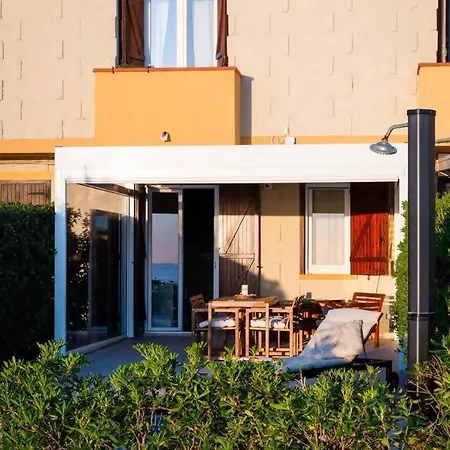 Casamare, Casa Sulla Nelle Marche